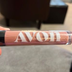 Avon liquid lip mattitude color ambitious NWT